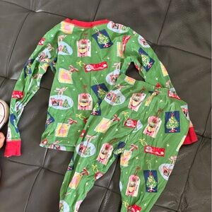 The Beaufort Bonnet Company Green and Red Kids Pajama Set